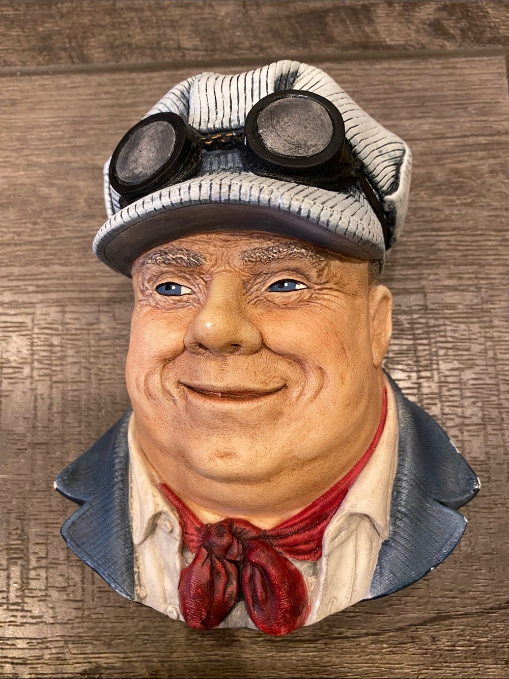 Bossons Chalkware - Engineer Steam Railway Locomotive - 1992 (24-12-073)